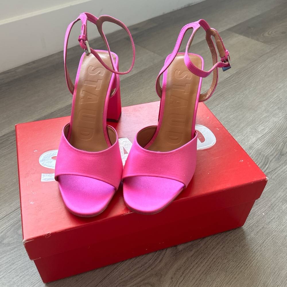 NEW in box STAUD Solange hot pink satin heels size 37 (US 6.5)
